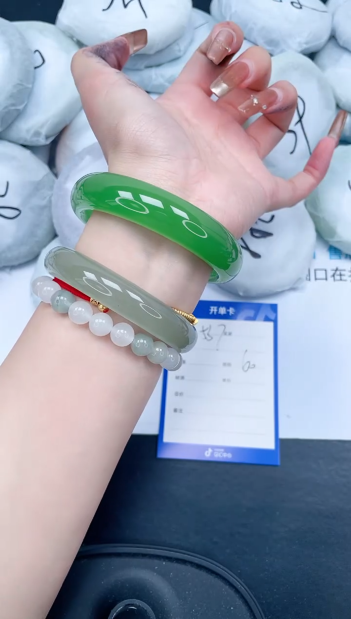 【闪购商品】石英质玉手镯未镶嵌537-60
