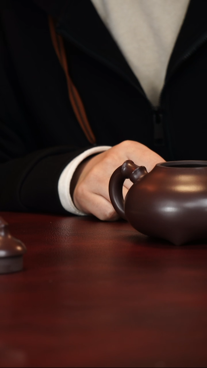 茶壶紫砂k***e吴琴芳--手工--润竹