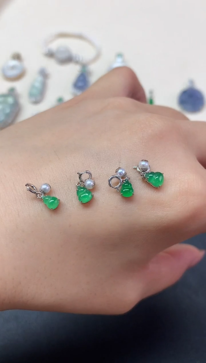 翡翠18K金镶嵌吊坠(不含链)吊坠|480+0多样性发其一