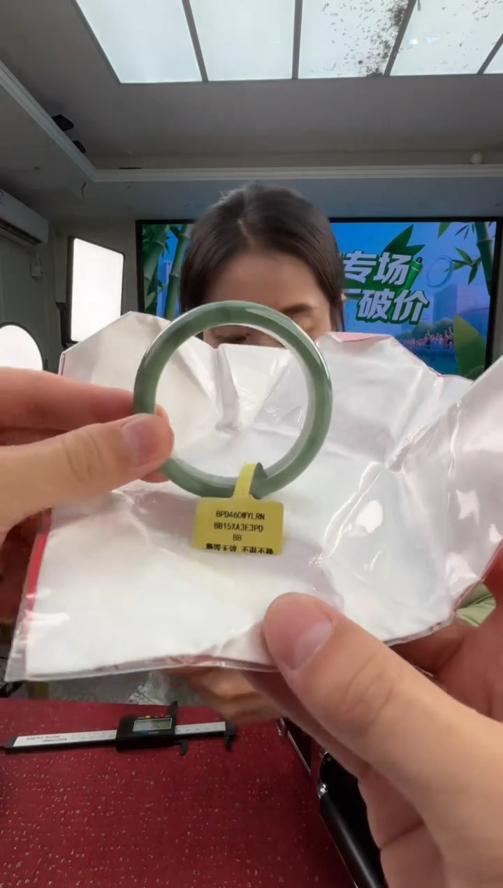 翡翠手镯未镶嵌6手镯