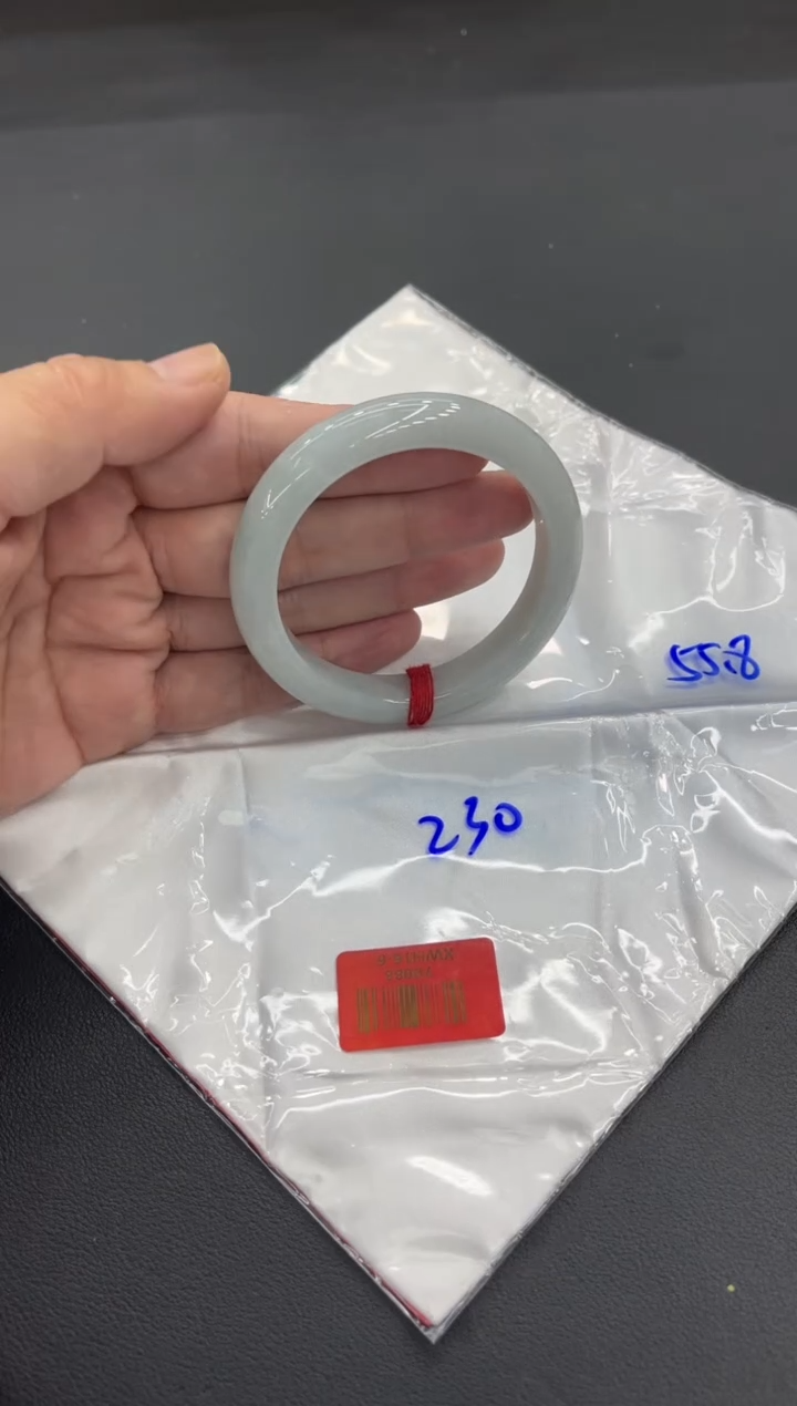 未镶嵌手镯翡翠翡翠手镯