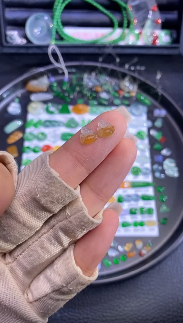 未镶嵌挂件翡翠佛1