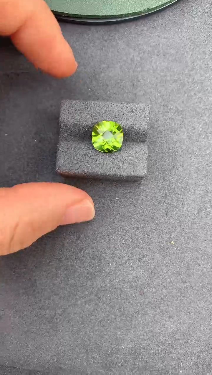 【闪购商品】橄榄石裸石未镶嵌4ct橄榄石