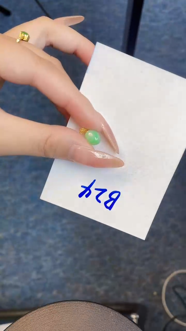 【闪购商品】翡翠颈饰18K金镶嵌000000000