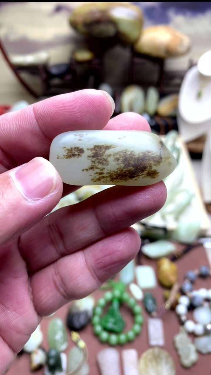 【闪购商品】和田玉颈饰未镶嵌墨麒麟像行皮子