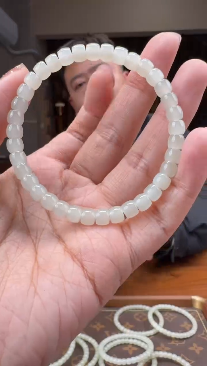 【闪购商品】和田玉4未镶嵌1.22无忌