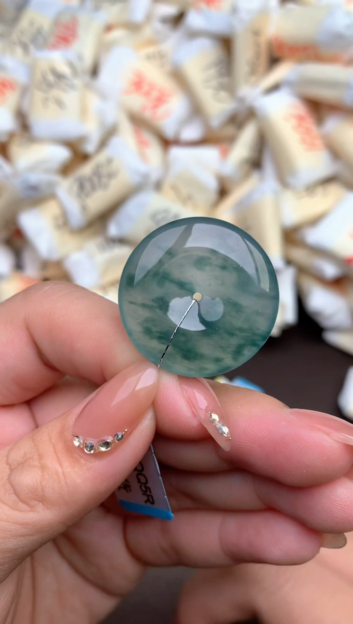 【闪购商品】翡翠挂件未镶嵌— 