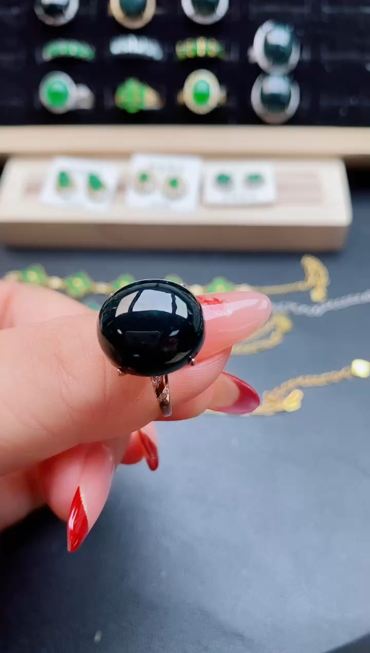 【闪购商品】翡翠戒指银S925镶嵌08500