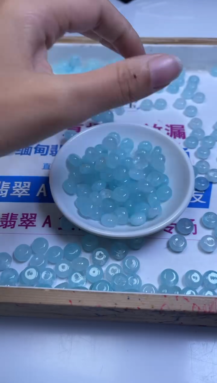 未镶嵌散珠碧玺E726 冰蓝碧玺大算盘6*10mm10颗6.8元