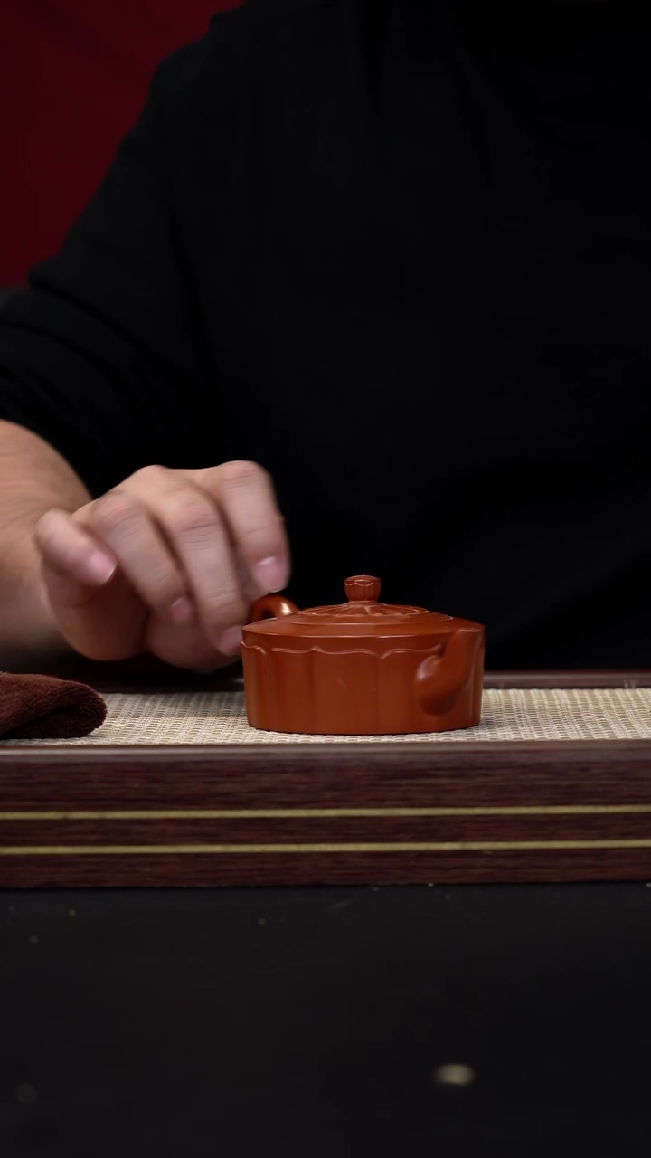 茶壶紫砂朱泥莲韵