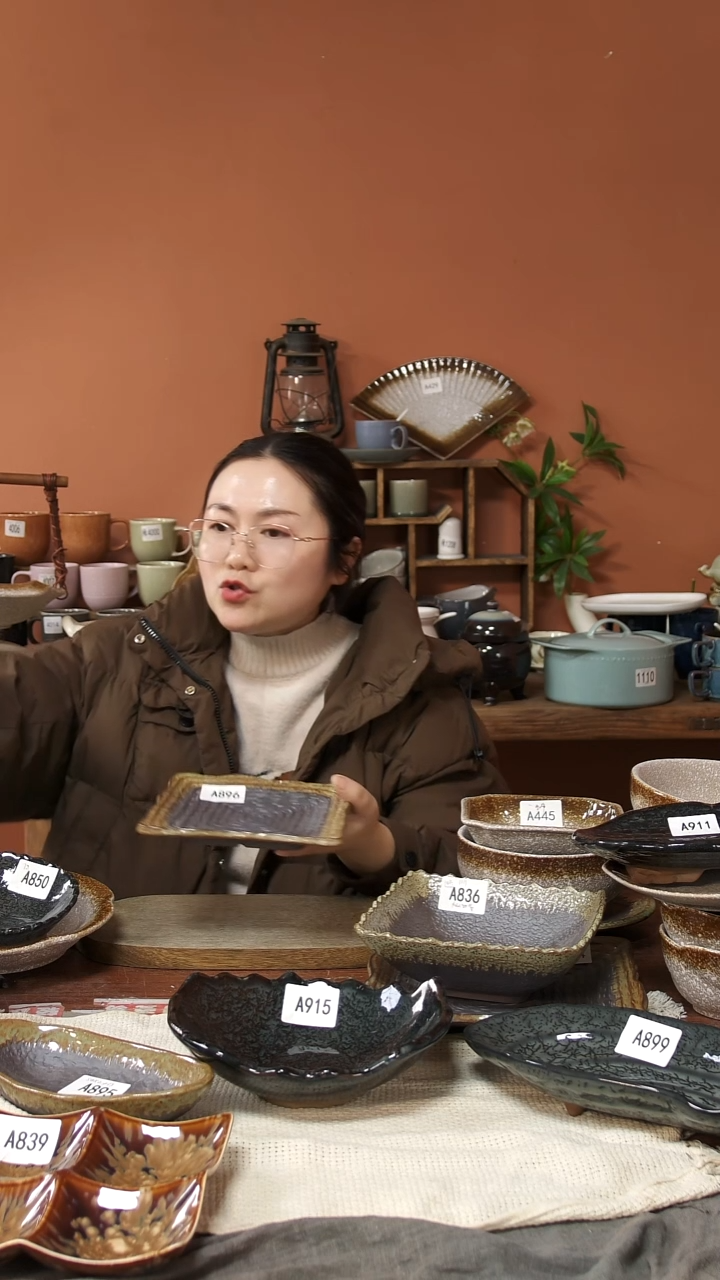 陶瓷A896 一只粗陶复古方盘17.5*2微瑕