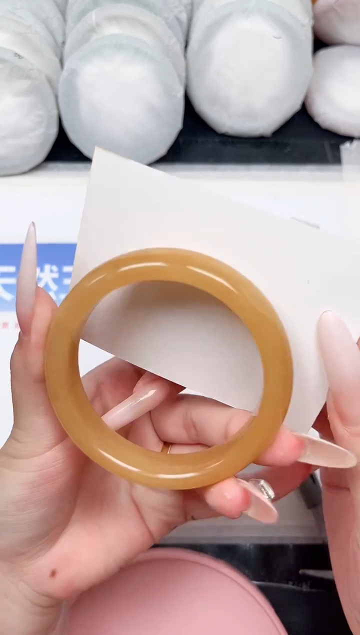 石英质玉手镯未镶嵌69-