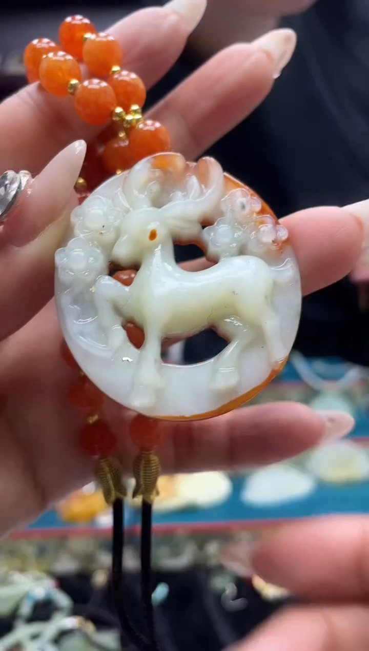 未镶嵌岫玉吊坠·
