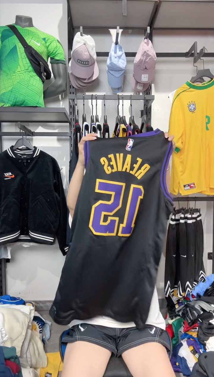 1622 编码 耐克卫衣服饰过款为准 尺码M