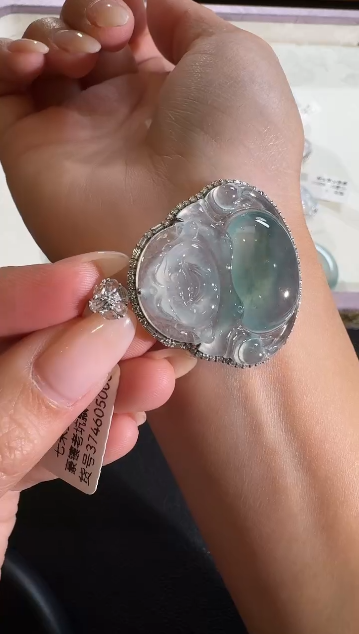 【闪购商品】翡翠吊坠(不含链)18K金镶嵌【源头工厂】钻石镶嵌