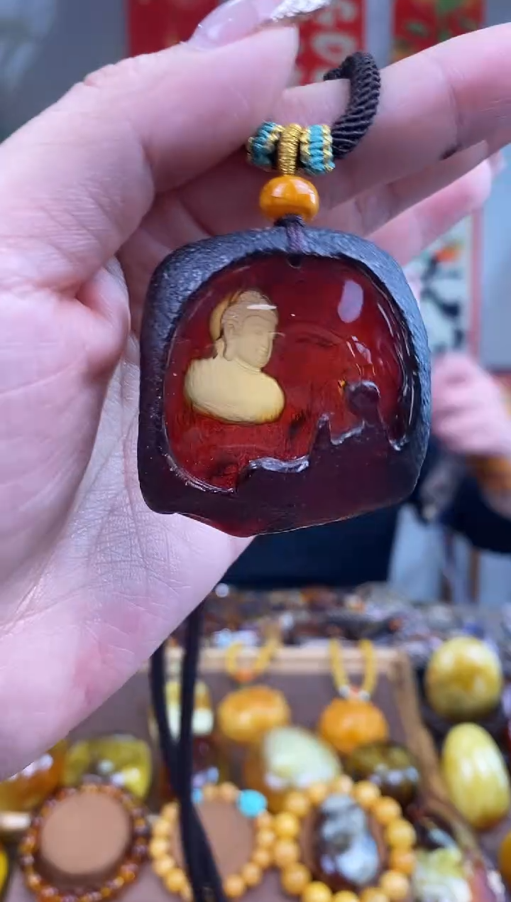 【闪购商品】琥珀裸石未镶嵌基地发货 一物一证 顺丰包邮