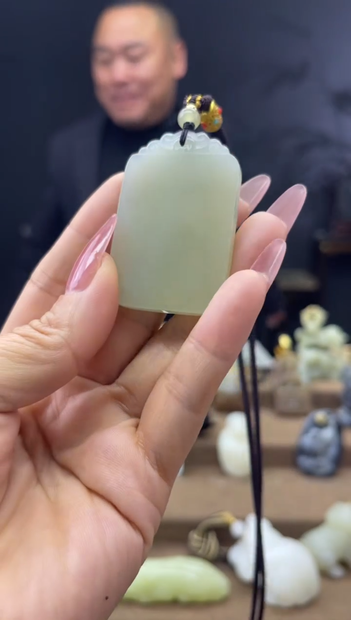 颈饰未镶嵌和田玉1