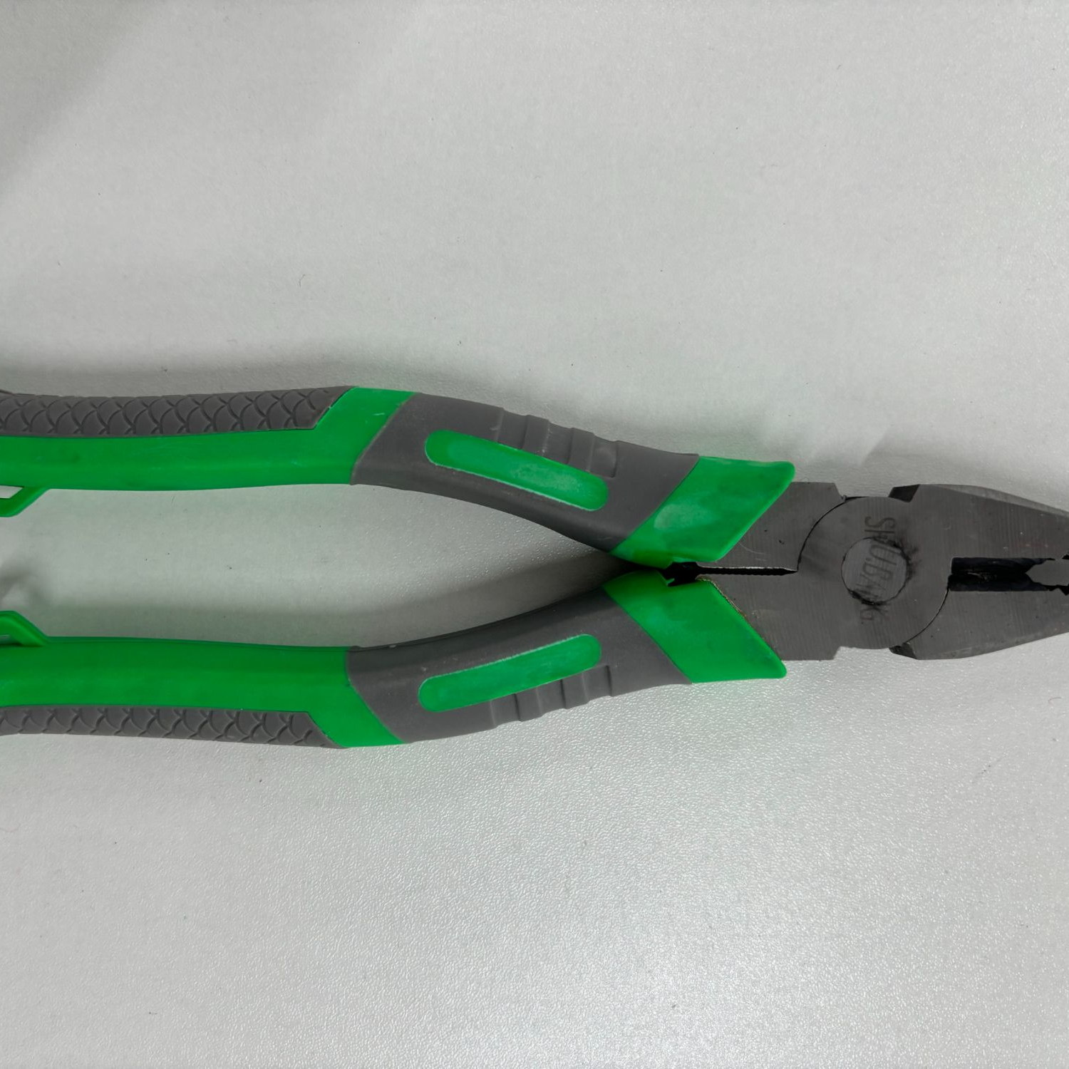 8寸精品老虎钢丝钳