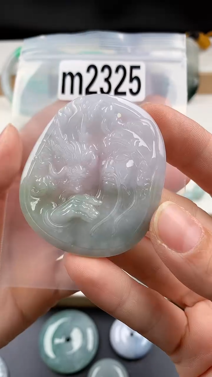 颈饰未镶嵌翡翠天然翡翠吊坠挂件