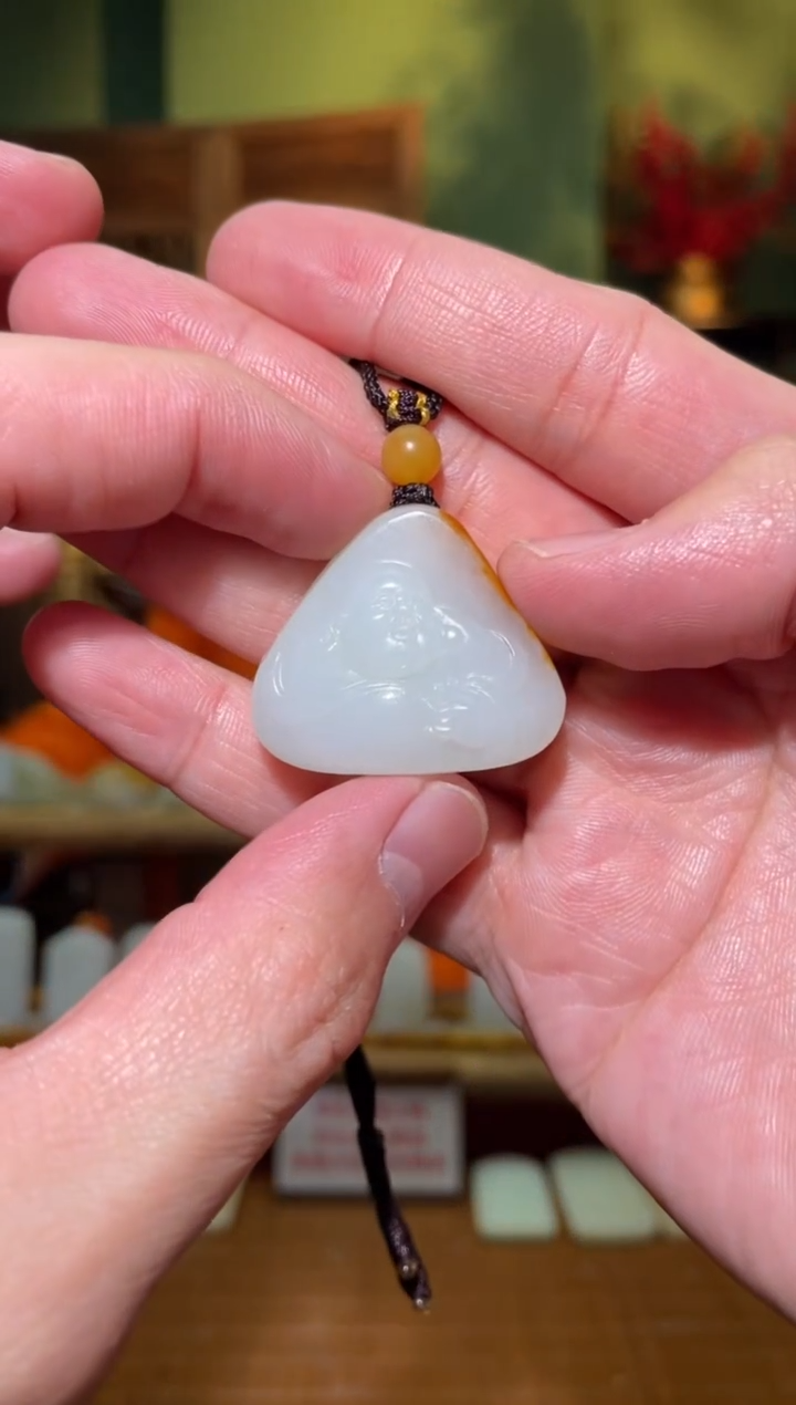 【闪购商品】和田玉吊坠(不含链)未镶嵌佛公18g