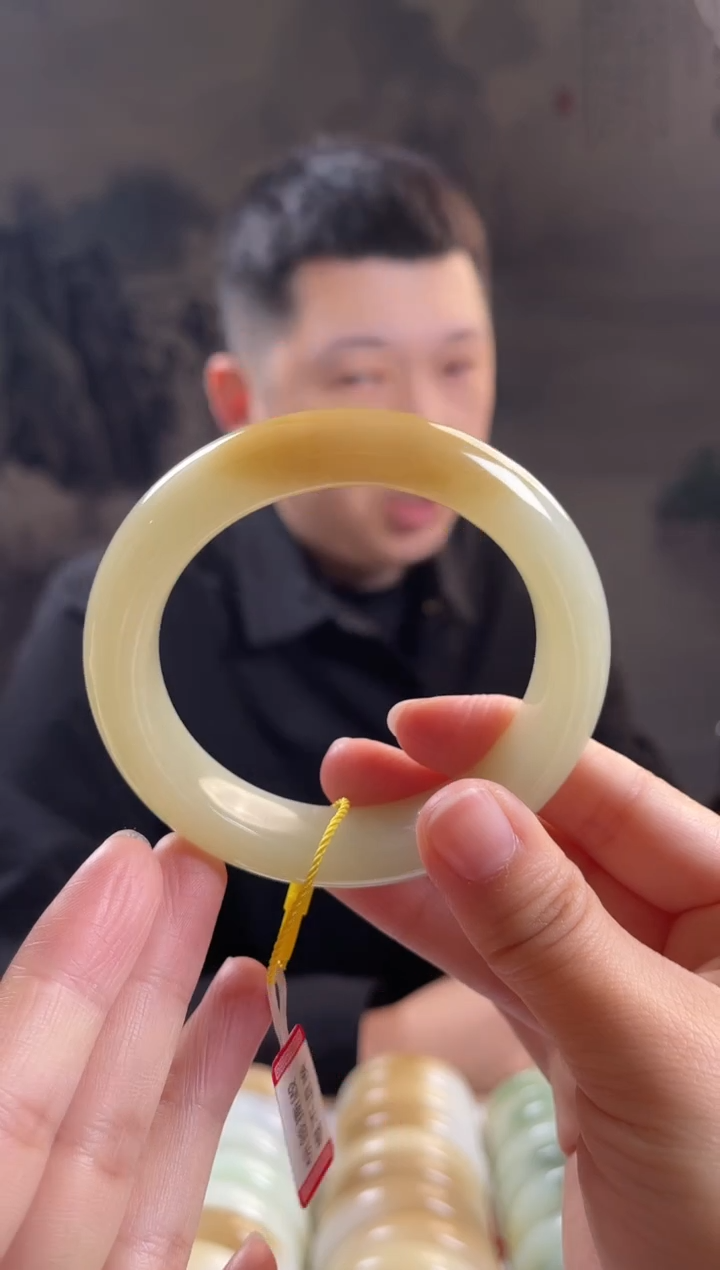 未镶嵌手镯和田玉59圈口2884