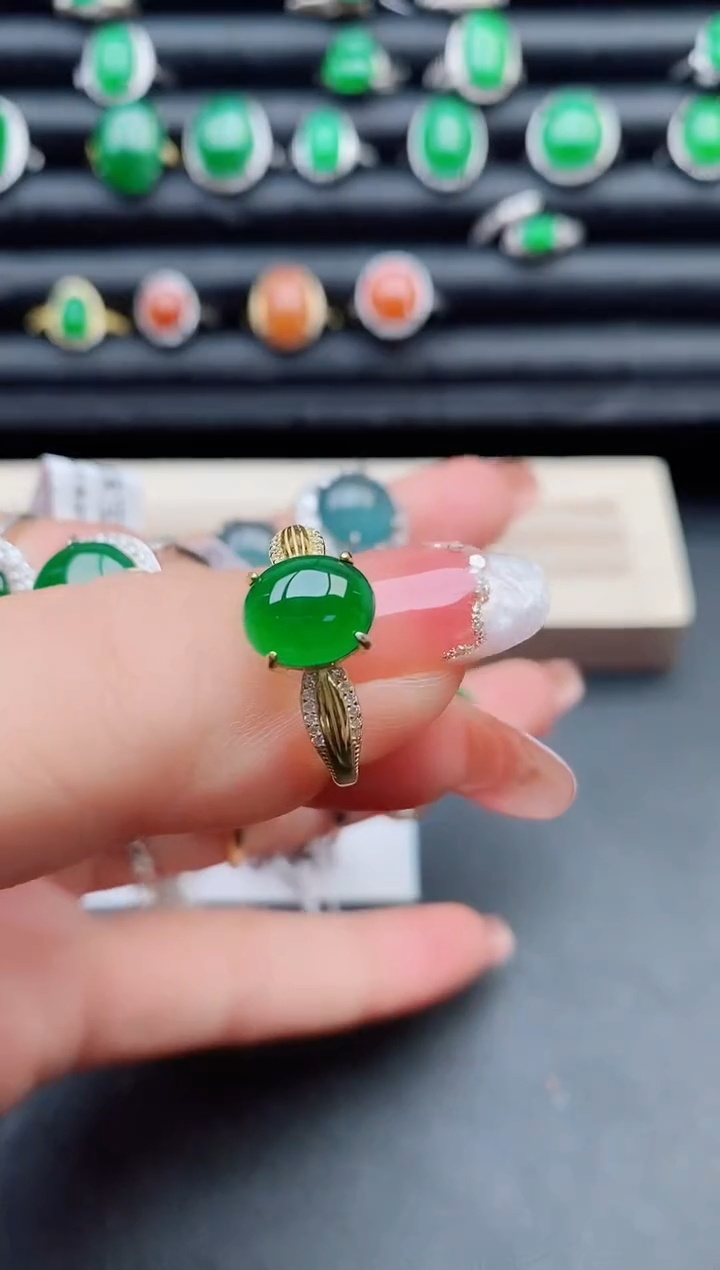 【闪购商品】翡翠戒指银S925镶嵌8000
