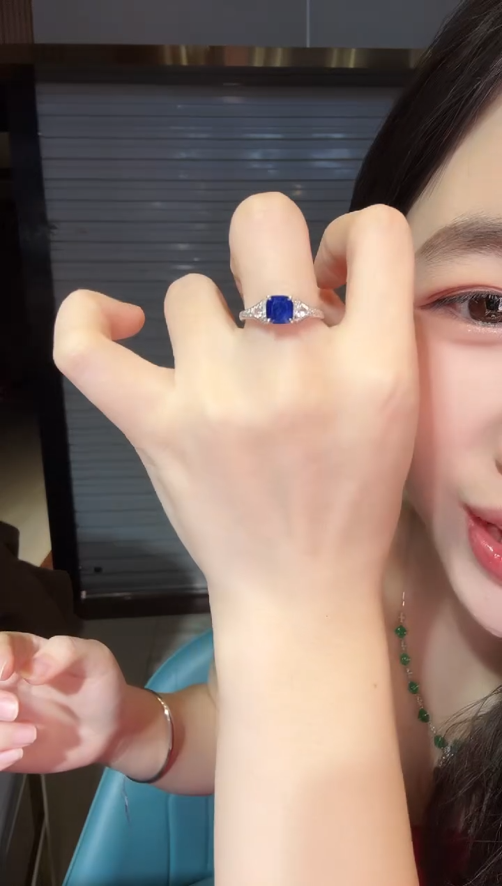 戒指蓝宝石铂Pt950镶嵌1.80ct