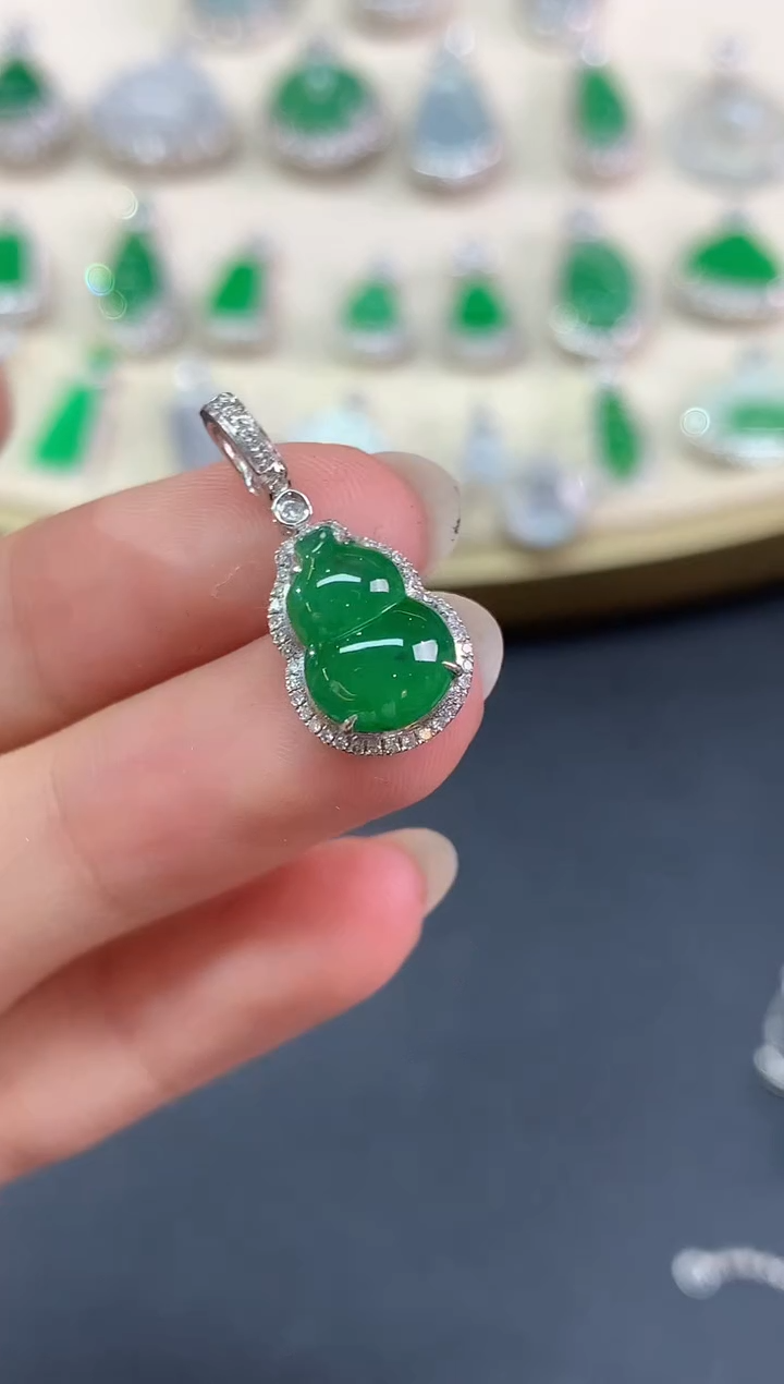 吊坠(不含链)18K金镶嵌翡翠吊坠(不含链)|4800