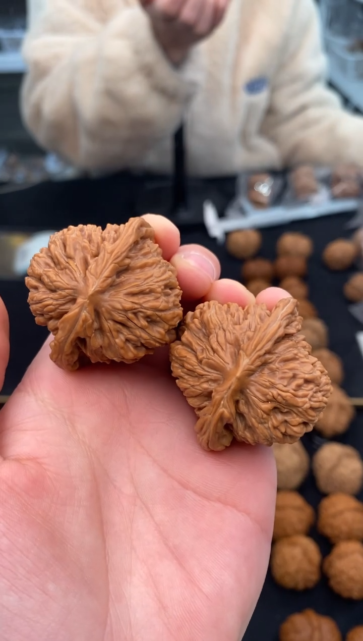 【闪购商品】文玩核桃把件汉高楼40-t800