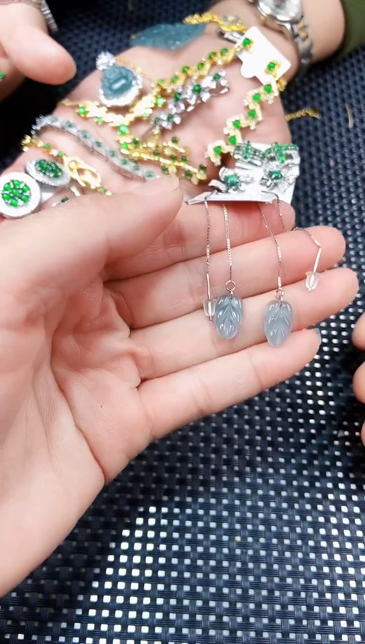 【闪购商品】翡翠耳饰未镶嵌111111111
