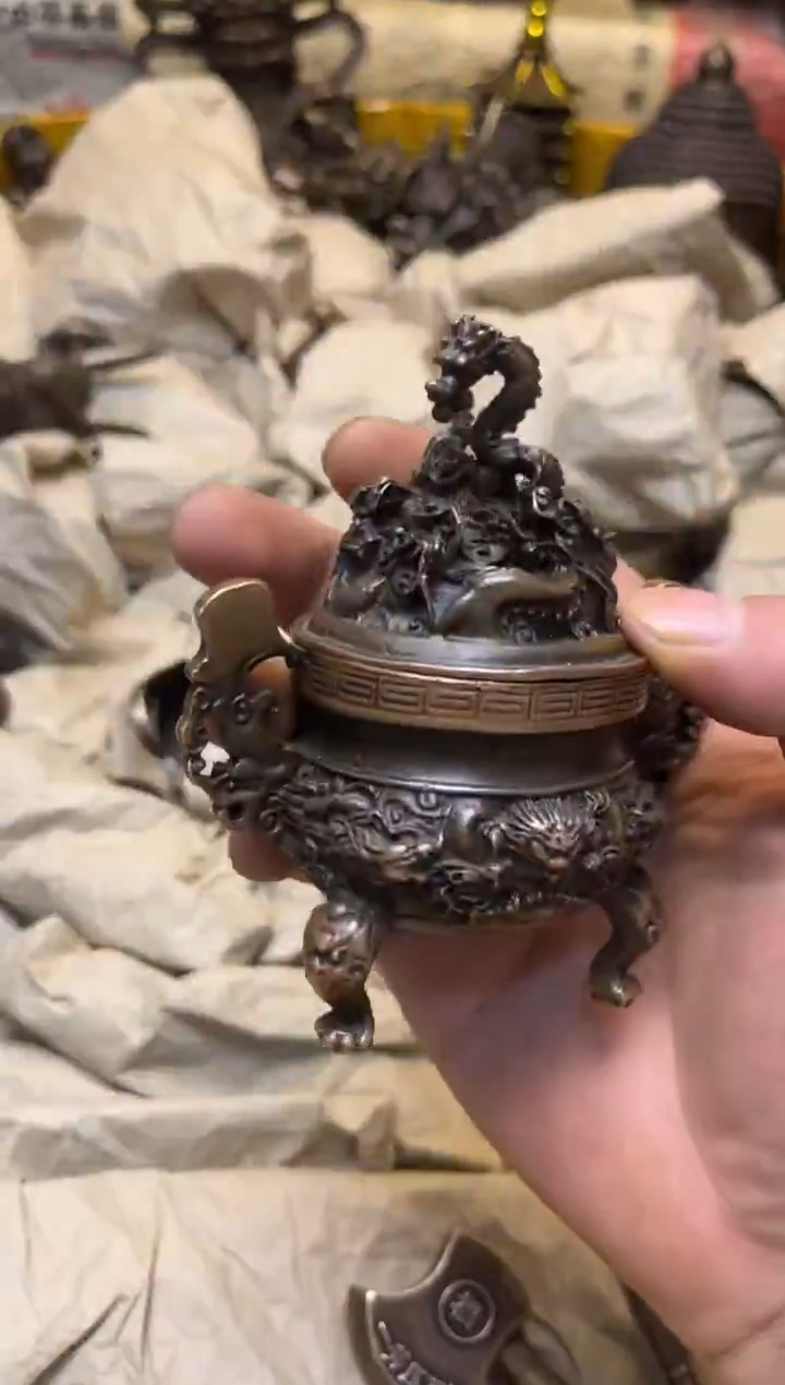 精美铜器，点击下单