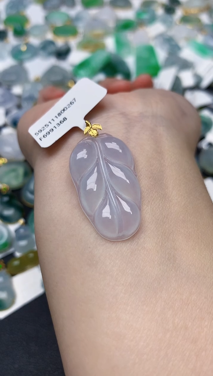 颈饰18K金镶嵌翡翠天然缅甸A货翡翠