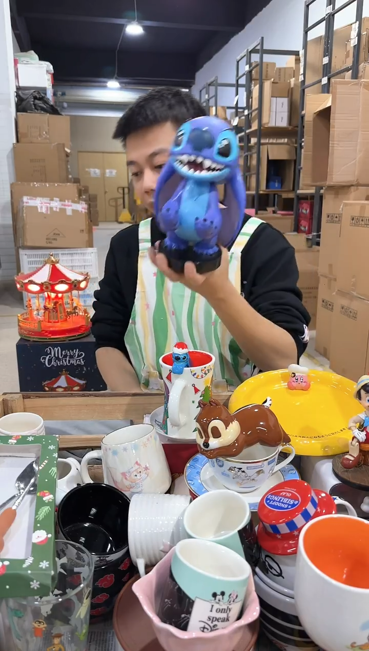 瓷片史迪仔手机支架 张嘴款
