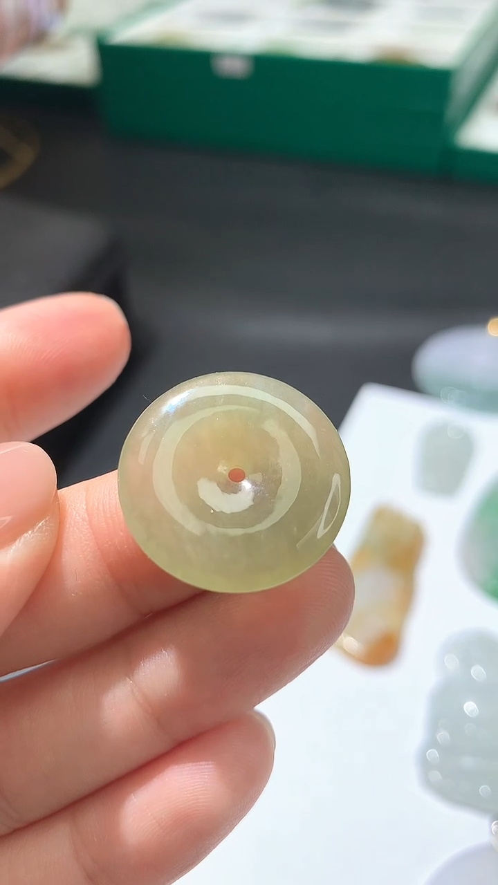 【闪购商品】翡翠颈饰未镶嵌扣子