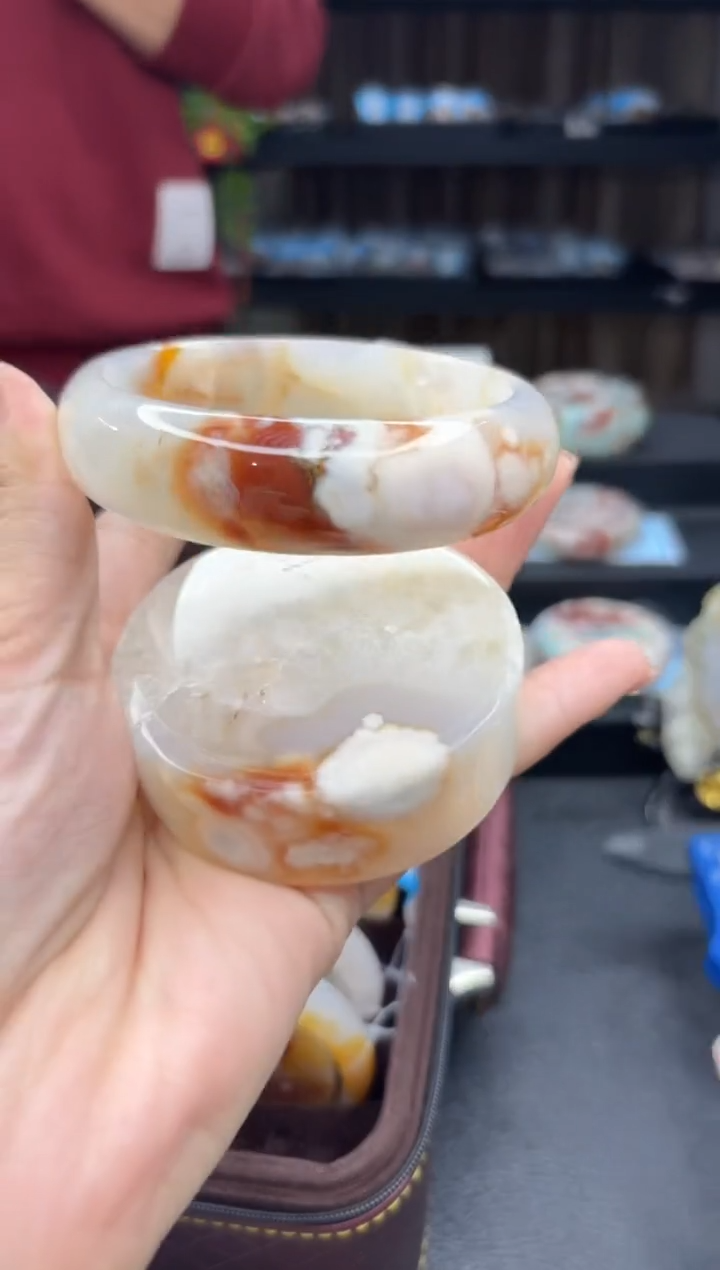 【闪购商品】石英质玉手镯未镶嵌147（64圈赠送镯心）