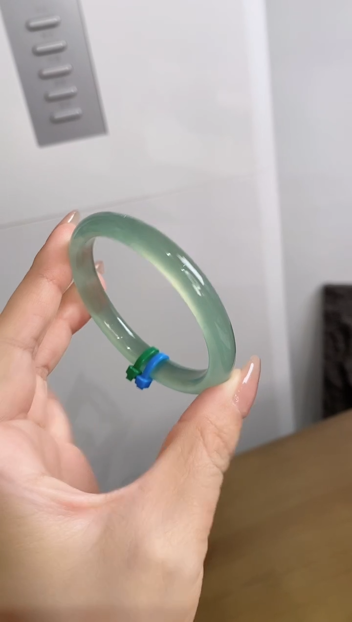 玛瑙/玉髓手镯未镶嵌62圈 窄