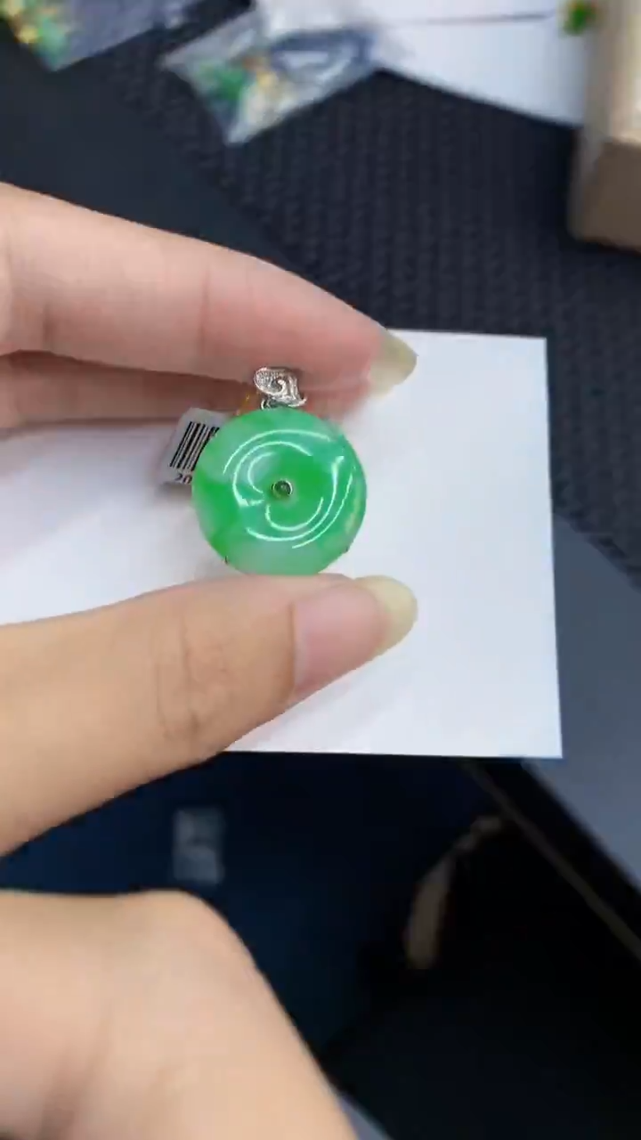 【闪购商品】翡翠颈饰18K金镶嵌000000008