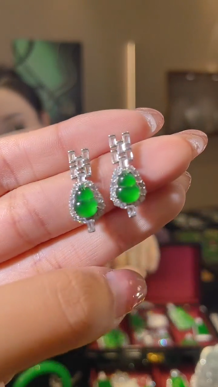 【闪购商品】翡翠耳饰银S925镶嵌天然翡翠A货