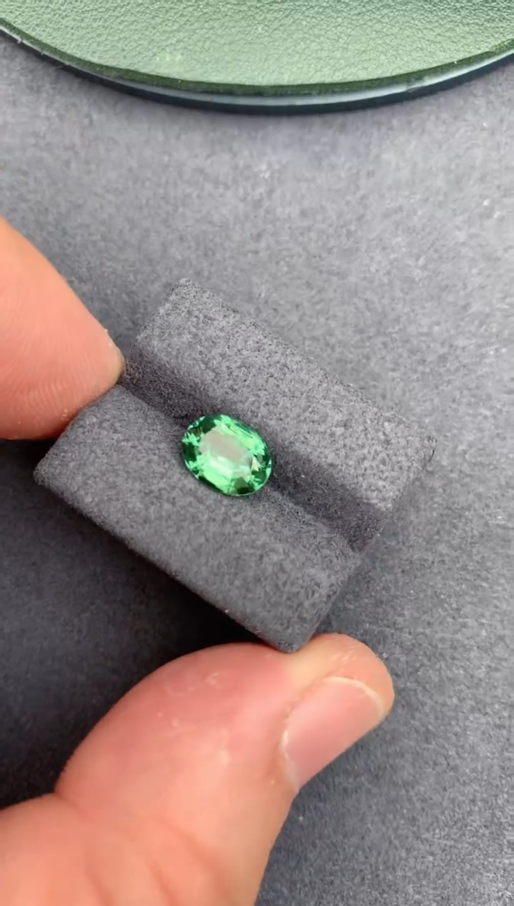 【闪购商品】碧玺裸石未镶嵌1.6ct 绿碧玺