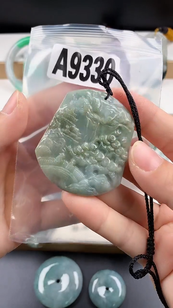 颈饰未镶嵌翡翠天然翡翠吊坠挂件