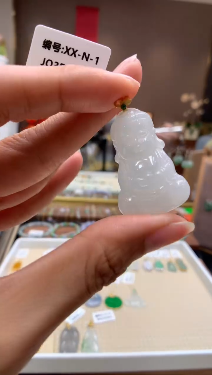 【闪购商品】翡翠颈饰18K金镶嵌宝宝佛