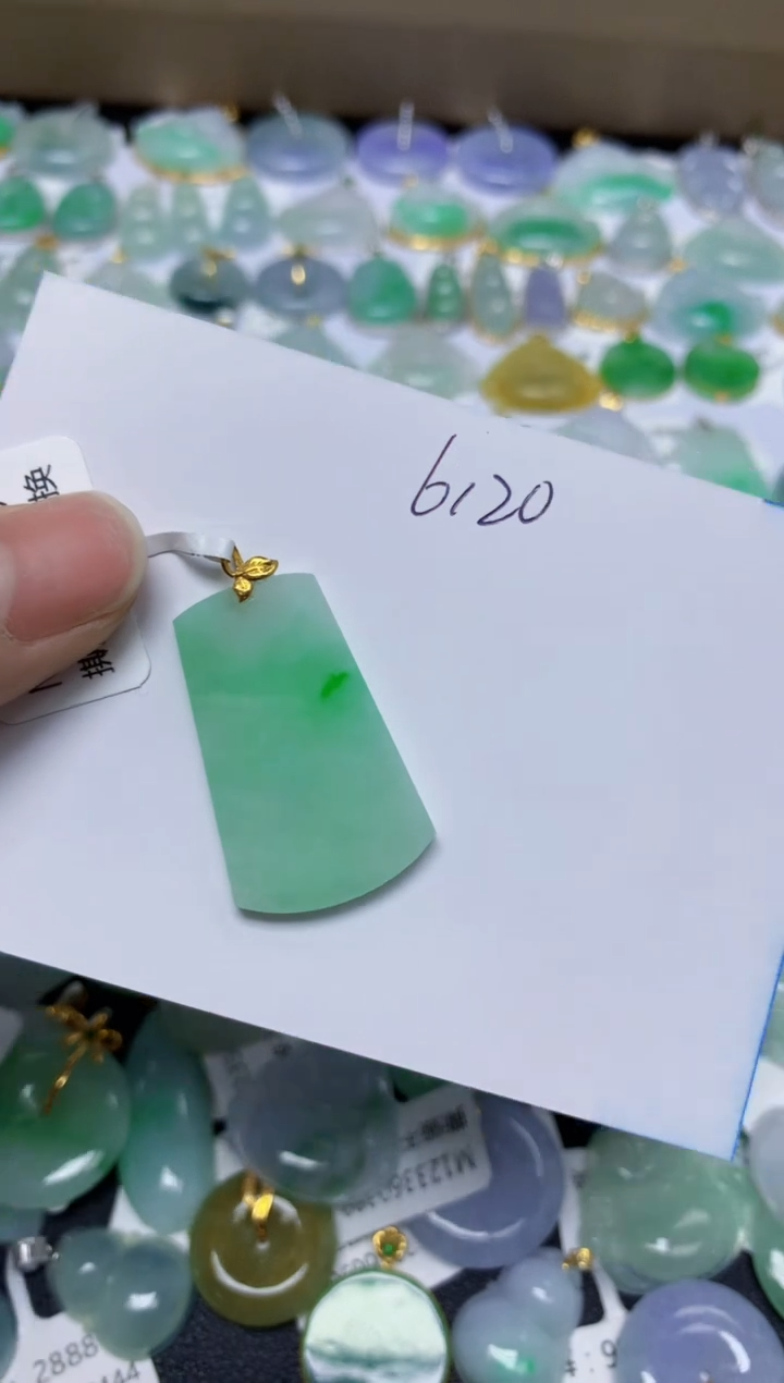 【闪购商品】翡翠挂件18K金镶嵌 天然翡翠A货