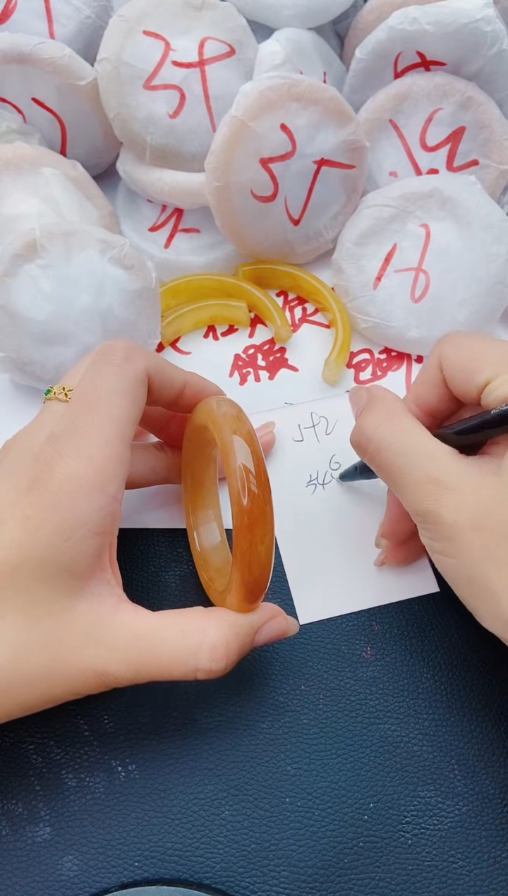 石英质玉手镯未镶嵌J92-54-55