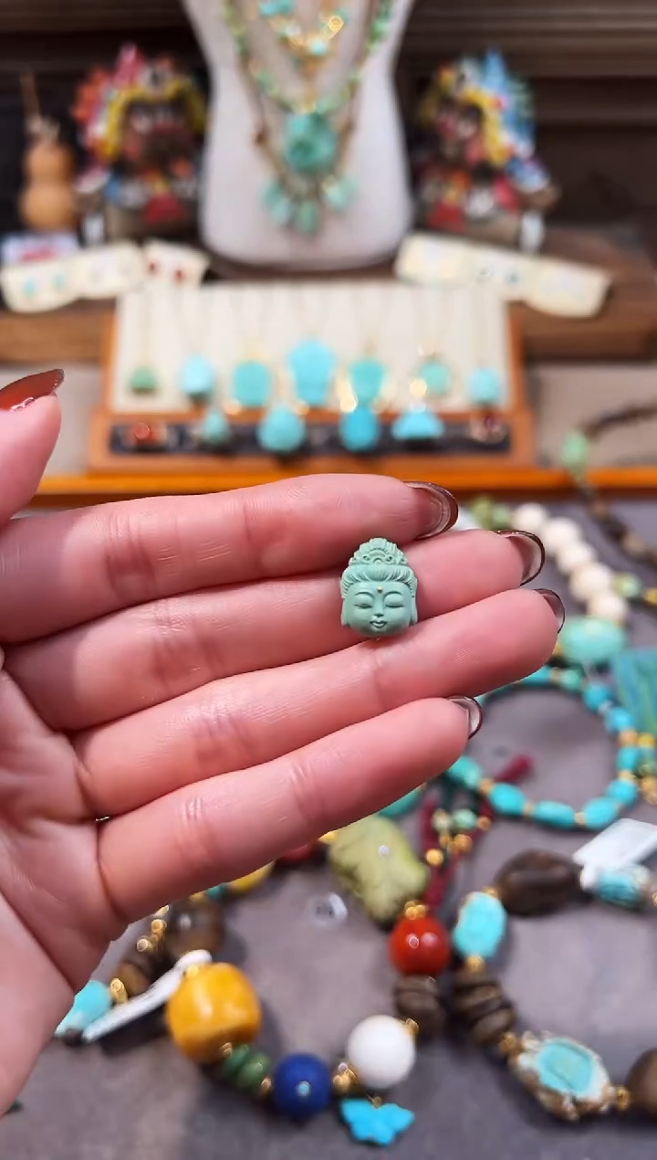 未镶嵌绿松石配饰佛头