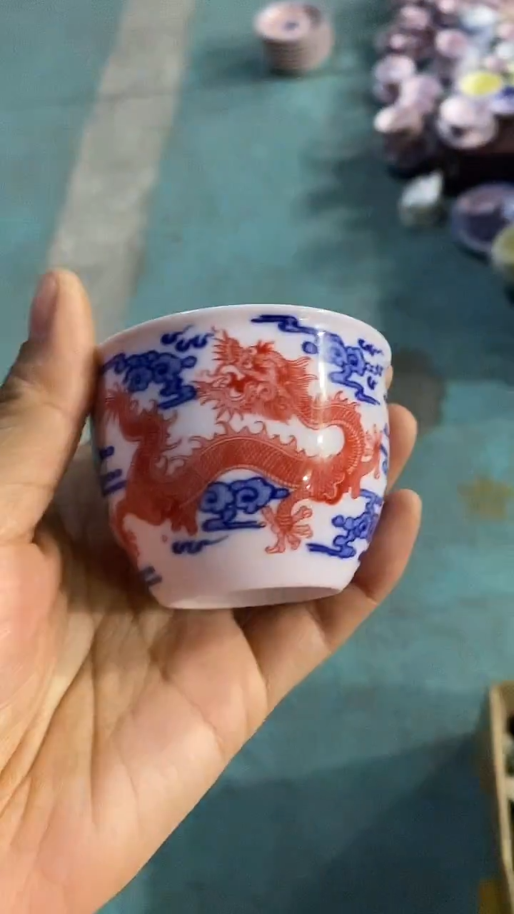 摆件瓷红稀土九龙小缸杯