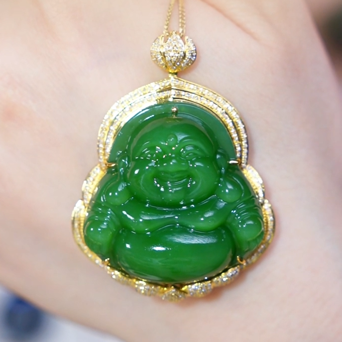 【芒心珠宝】天然和田玉18K金镶嵌全包封底碧玉猫眼35mm佛公吊坠