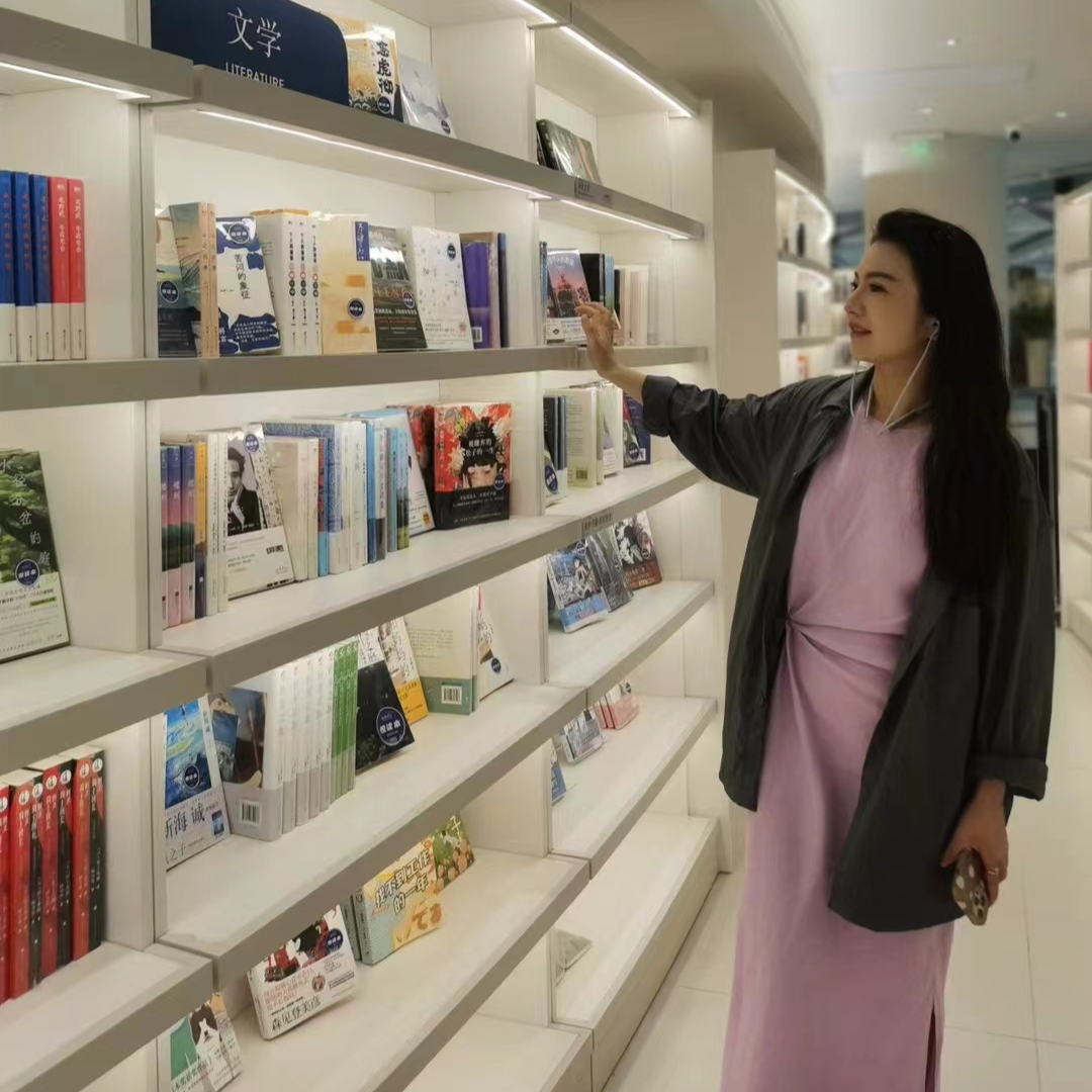 深圳南油轻奢女装201-300