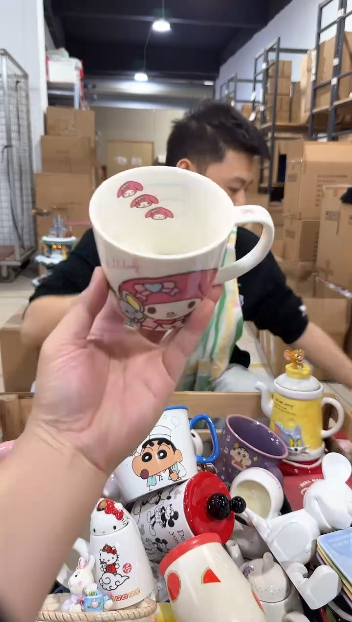 瓷片美乐蒂刻度杯