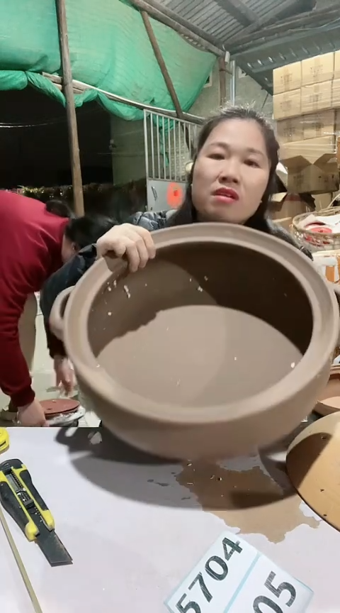 陶瑕疵不圆36紫砂锅不带盖