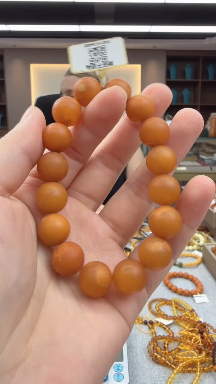 未镶嵌琥珀手链106秒拍号 假一罚三